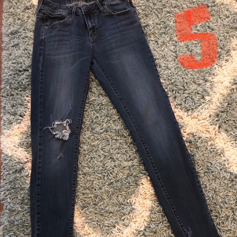 Women’s/Juniors denim jeans